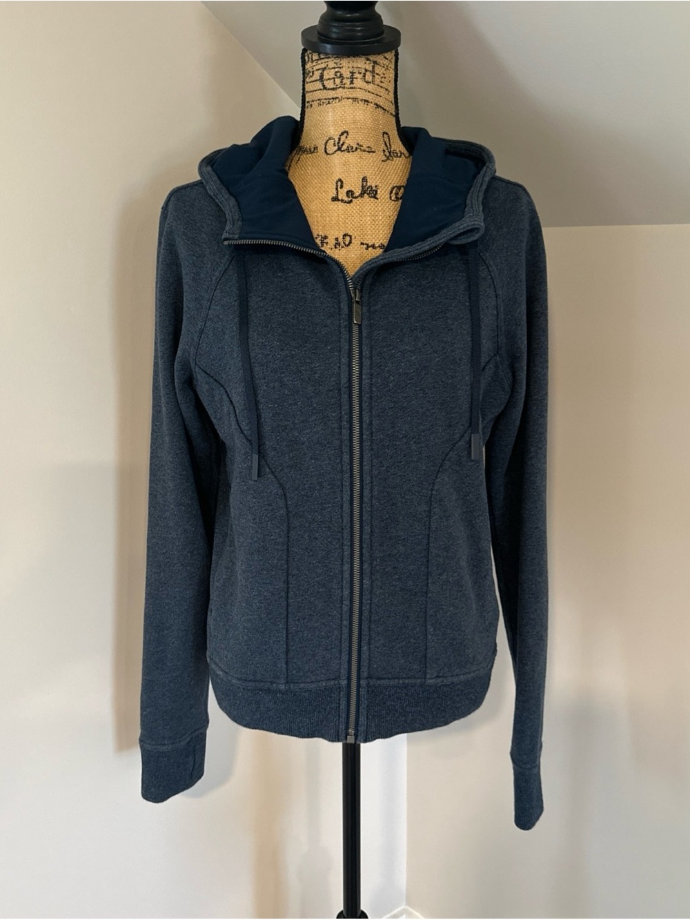 Lululemon Women’s Size 8 Blue Huddle And Hustle Jacket Hooded Hoodie Zip W3BONSX